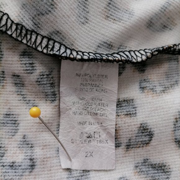 Iris Design Beige Round Neck Short Sleeve Leopard Print Blouse Top Size 2XL - Picture 6 of 6